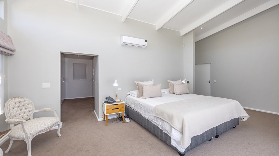 4 Bedroom Property for Sale in Parklands North Western Cape